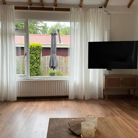 Luxe Boshuisje Met Prive Wellness & Jacuzzi Op De Veluwe Apartmán Ermelo